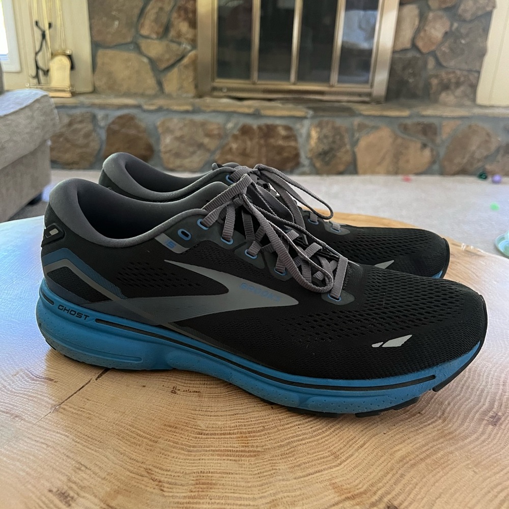 Men’s Ghost Brooks- Size 13
